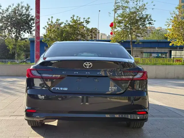 Toyota Camry — Фото автомобиля 8