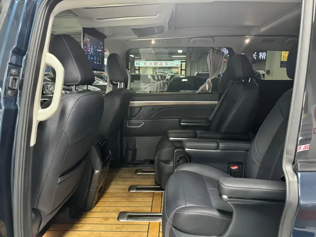 GAC Trumpchi M8 — Фото автомобиля 9