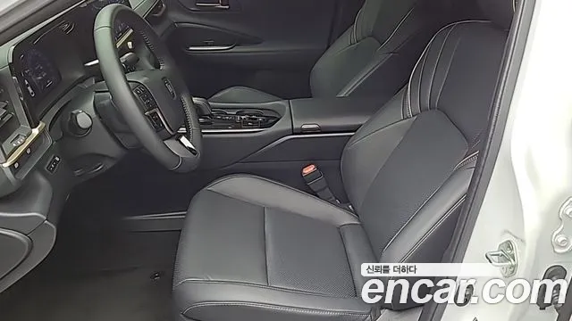 Toyota Crown — Фото автомобиля 10