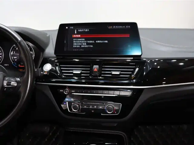 BMW 1 Series — Фото автомобиля 14