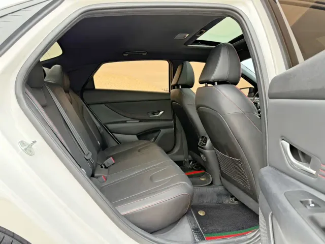 Hyundai Elantra — Фото автомобиля 15