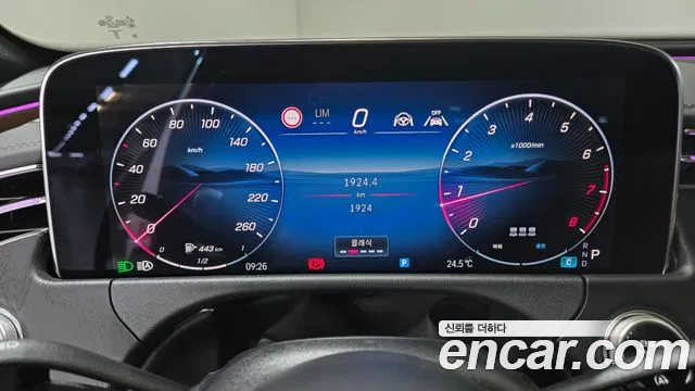 Mercedes-Benz E-Class — Фото автомобиля 16