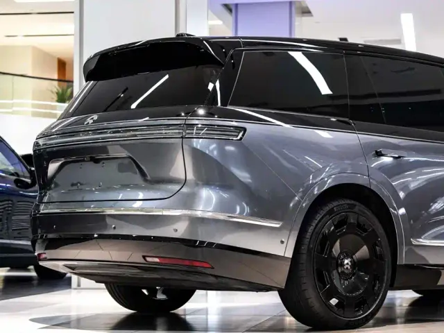Nio ES8 — Фото автомобиля 9