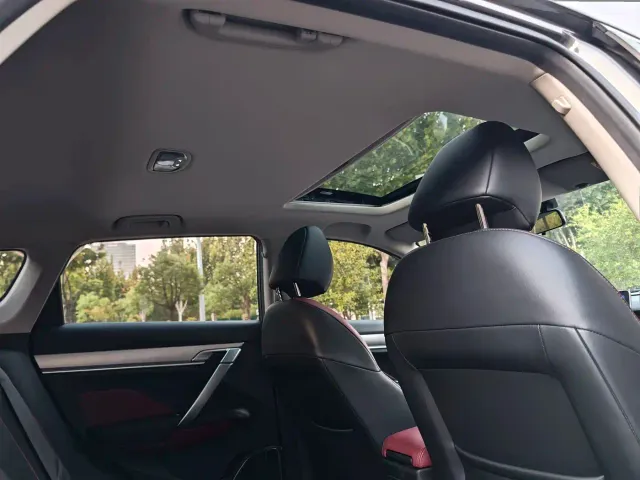 Geely Binyue — Фото автомобиля 10