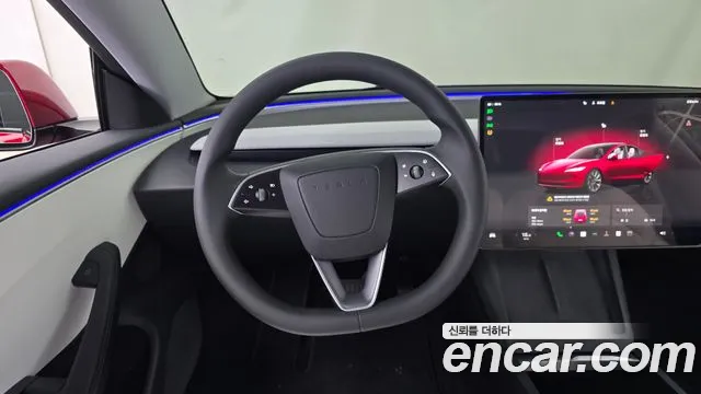 Tesla Model 3 — Фото автомобиля 13