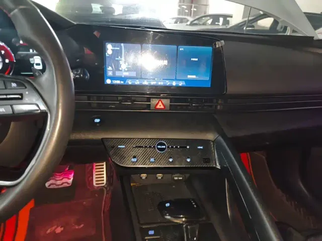 Hyundai Elantra — Фото автомобиля 12