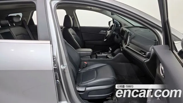 Kia Sportage Sportage 5-е поколение Дизель 2.0 2WD — Фото автомобиля 11