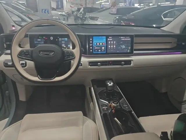 Geely ICON — Фото автомобиля 9