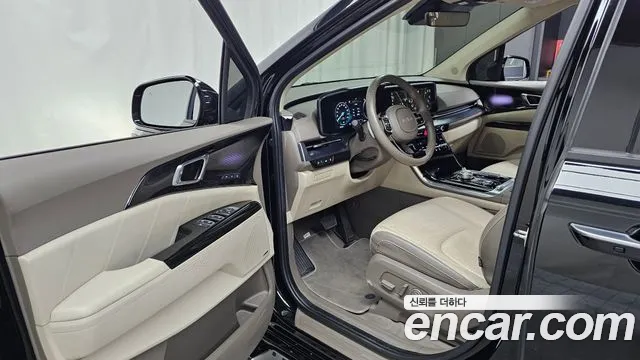 Kia Carnival Generation 4 — Фото автомобиля 9