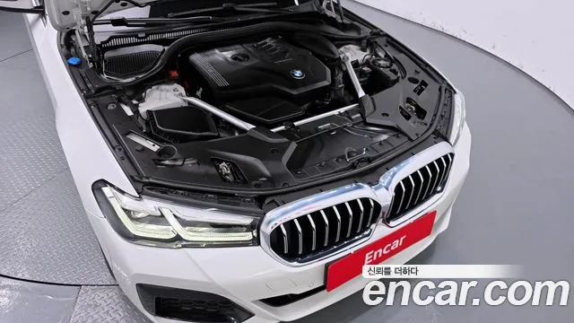 BMW 5-Series — Фото автомобиля 4