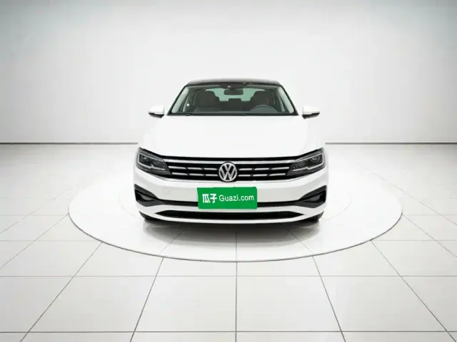 Volkswagen Lamando — Фото автомобиля 2