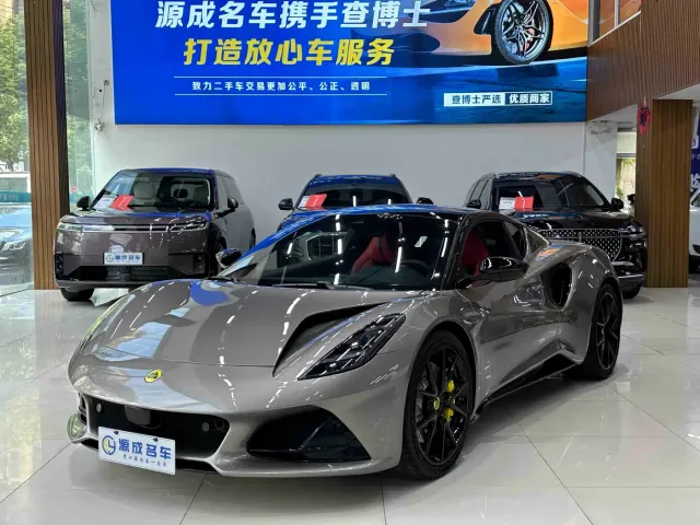 Lotus Emira — Фото автомобиля 15