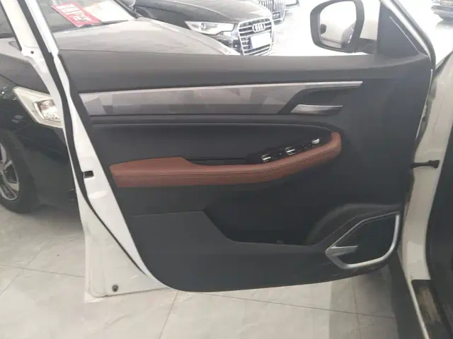 Geely Vision X6 — Фото автомобиля 7