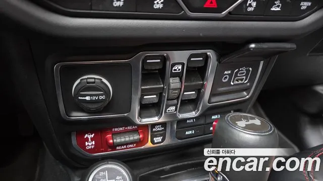 Jeep Wrangler JL — Фото автомобиля 17