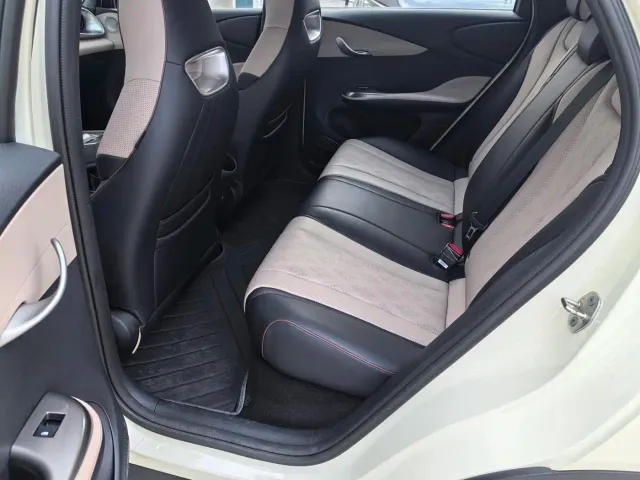 BYD Dolphin — Фото автомобиля 12