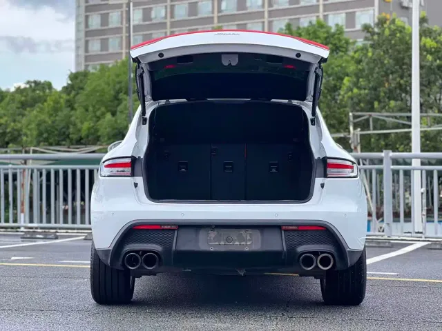 Porsche Macan — Фото автомобиля 8