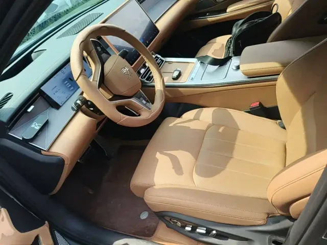 BYD Han L — Фото автомобиля 14