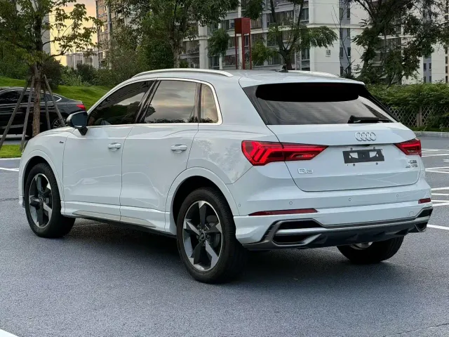 Audi Q3 — Фото автомобиля 9