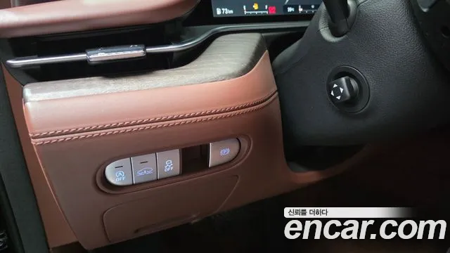 Genesis G90 Бензин 3.5 турбо AWD — Фото автомобиля 18