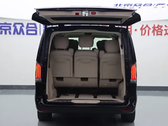 Mercedes-Benz V-Class — Фото автомобиля 28