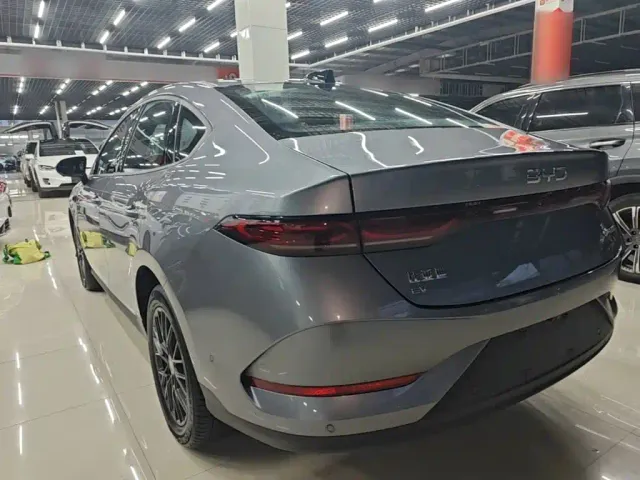 BYD Qin PLUS — Фото автомобиля 4