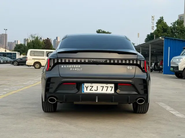 Lynk & Co 03 — Фото автомобиля 8