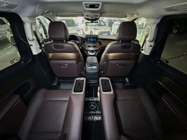 Mercedes-Benz V-Class — Фото автомобиля 6