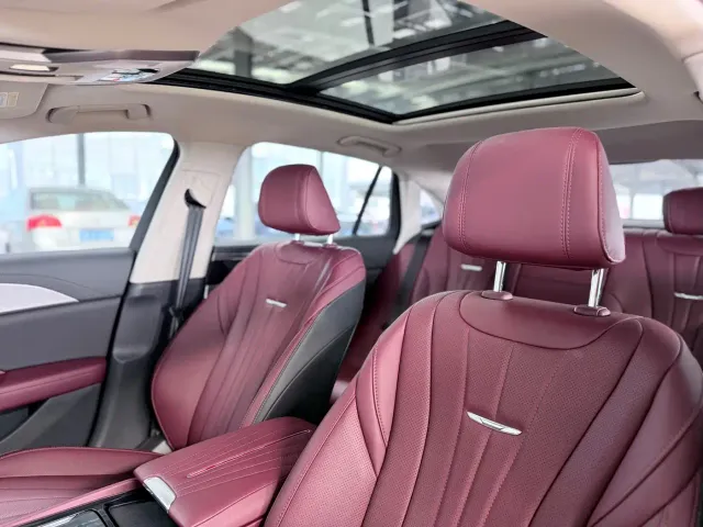 Hongqi H5 — Фото автомобиля 11