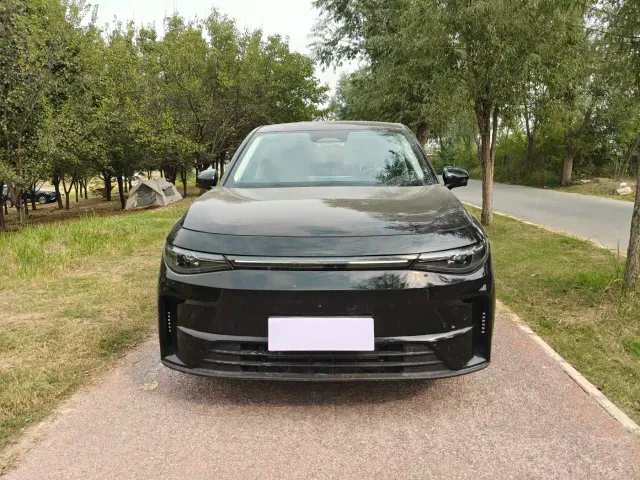 Leapmotor C10 — Фото автомобиля 2