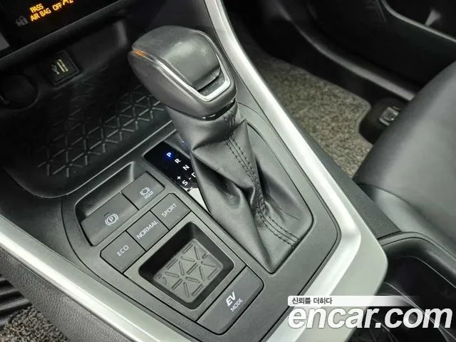 Toyota RAV4 5th Gen — Фото автомобиля 8