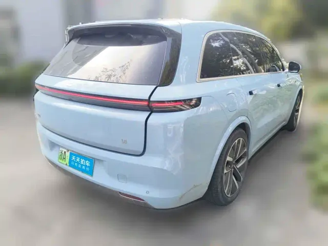 Li Auto L8 — Фото автомобиля 2
