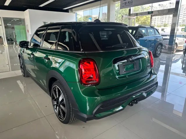 MINI Hatch — Фото автомобиля 4