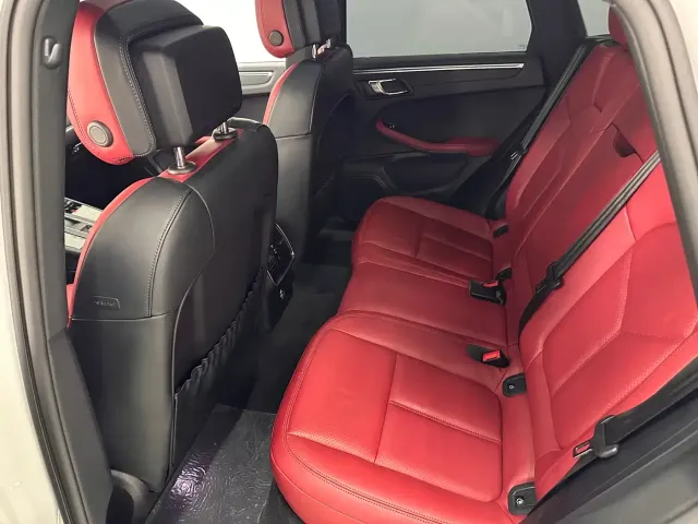 Porsche Macan — Фото автомобиля 24