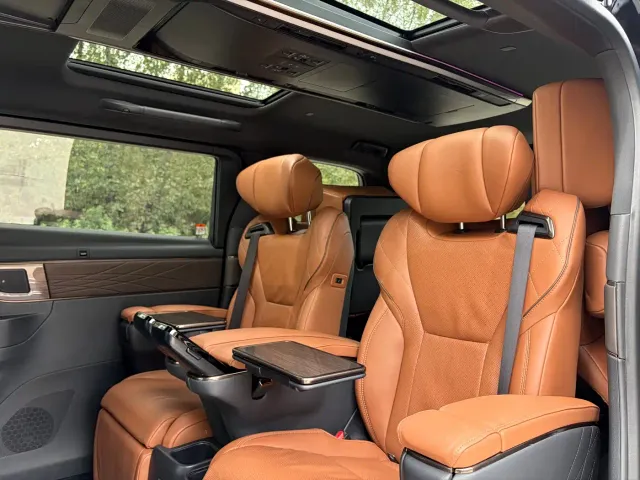 Toyota Alphard — Фото автомобиля 14