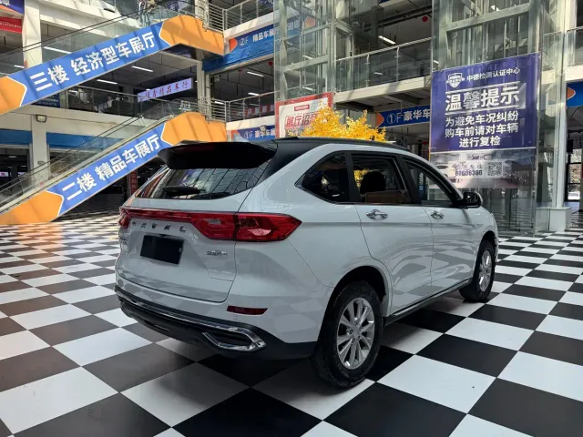 Haval M6 — Фото автомобиля 6