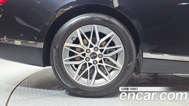 Genesis G80 Бензин 2.5 турбо AWD — Фото автомобиля 5