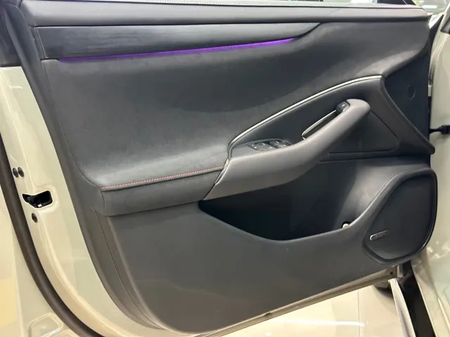 Xiaomi SU7 — Фото автомобиля 4