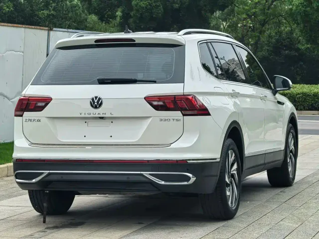 Volkswagen Tiguan L — Фото автомобиля 4