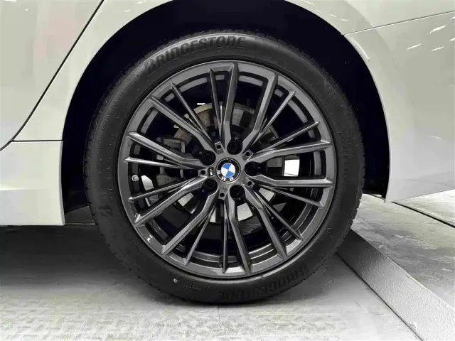 BMW 3 Series — Фото автомобиля 6