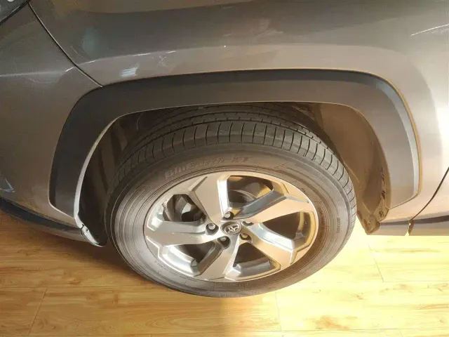 Toyota RAV4 — Фото автомобиля 21
