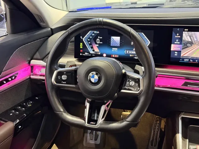 BMW 7 Series — Фото автомобиля 5