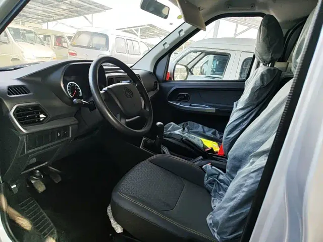 Changan Ruixing M60 — Фото автомобиля 15
