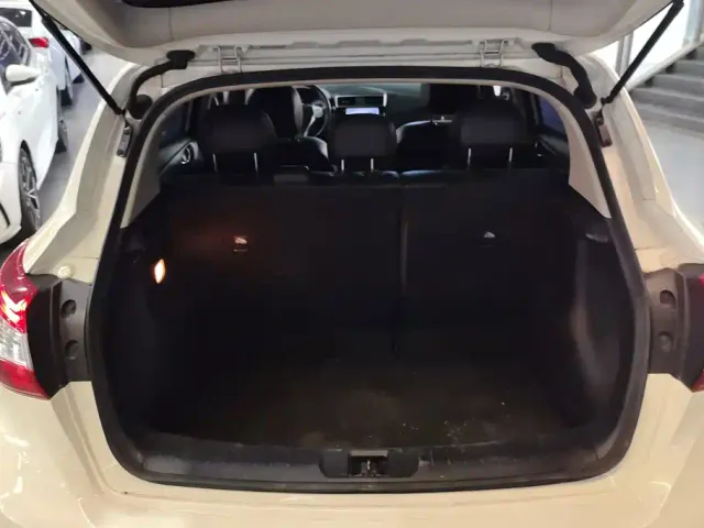 Nissan Tiida — Фото автомобиля 4