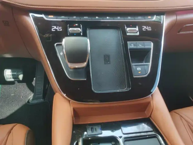 Bestune Besturn M9 — Фото автомобиля 16