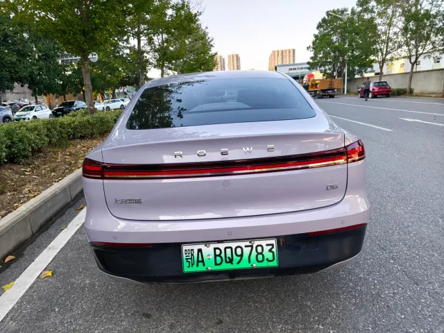 Roewe D6 — Фото автомобиля 4