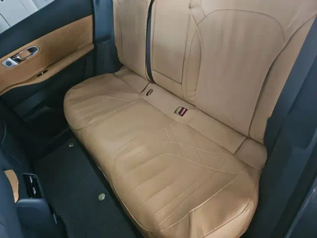 Geely Galaxy Starship 7 EM-i — Фото автомобиля 19