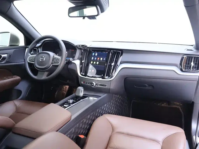 Volvo S60 — Фото автомобиля 19
