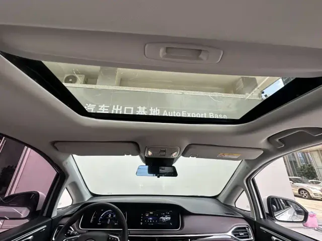 GAC Trumpchi M6 — Фото автомобиля 13