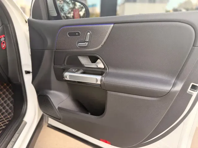 Mercedes-Benz GLB-Class — Фото автомобиля 23