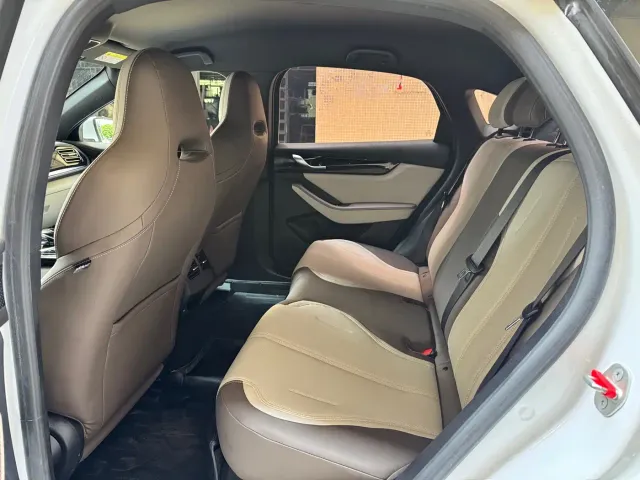 BYD Qin PLUS — Фото автомобиля 12